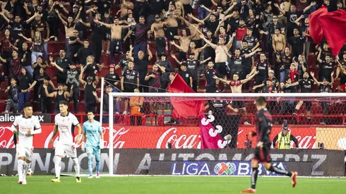 Se produjeron graves incidentes en el Estadio Caliente