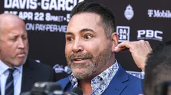 Óscar de la Hoya recibió una fuerte acusación por parte de Eddie Hearn sobre su trato con Ryan García. (IMAGO)