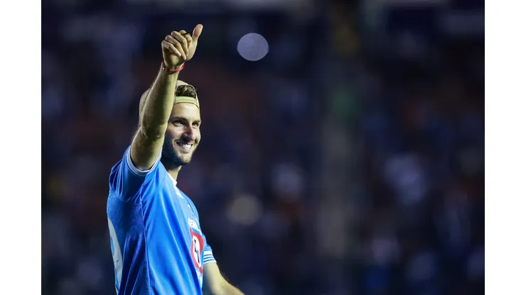 Santiago Giménez presenció el encuentro entre Cruz Azul y Mazatlán.