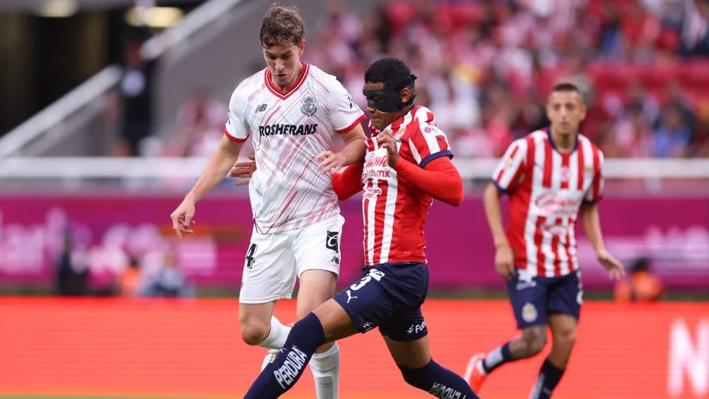 Marcel Ruiz y sus minutos ante Chivas de Guadalajara [Foto: Getty]