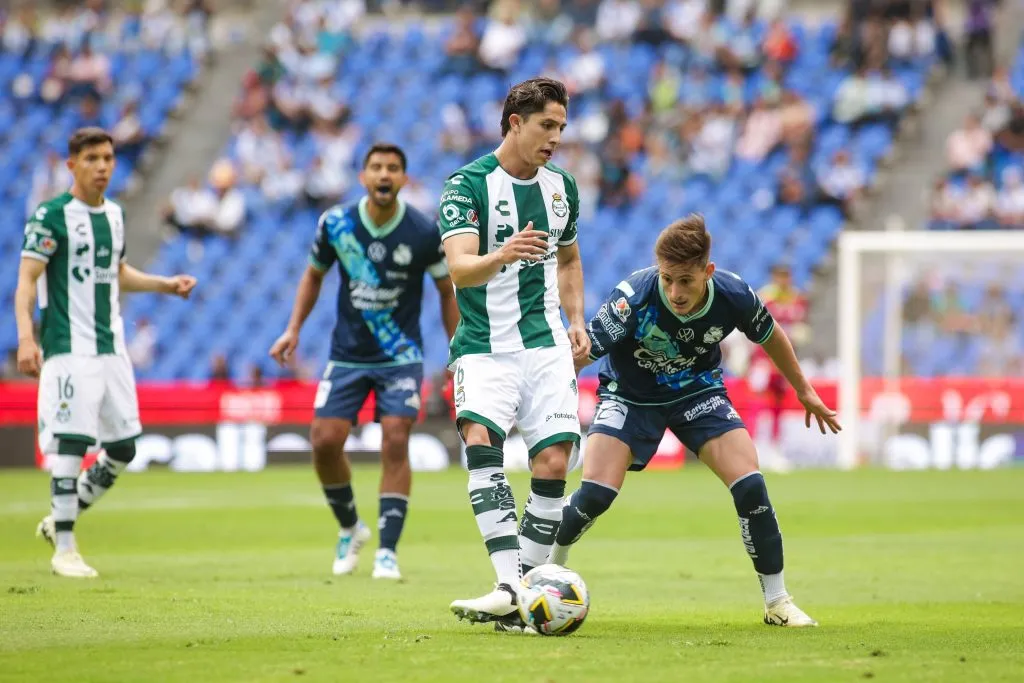 Alan Cervantes jugó frente a Puebla, pero se irá de Santos Laguna. (Imago)
