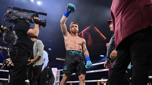 Canelo Álvarez no le teme a nada y competirá con la UFC el fin de semana del Día de la Independencia.