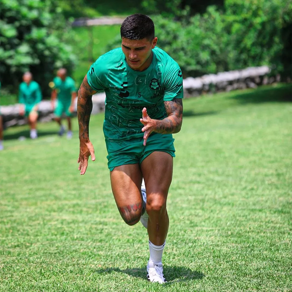 Bruno Amione se ganó un lugar entre los 18 convocados de la selección argentina para disputar los JJ.OO. (Imago)