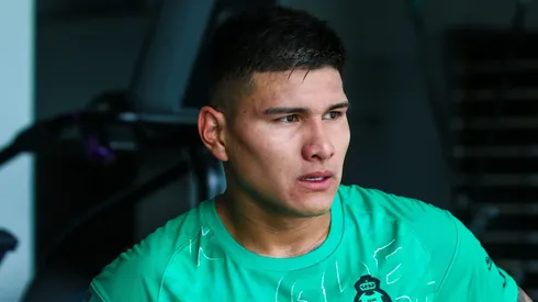 El defensa representará a su país en la capital francesa.