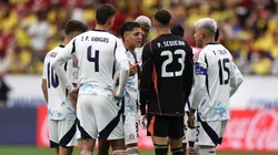 Los jugadores de Costa Rica, reunidos.