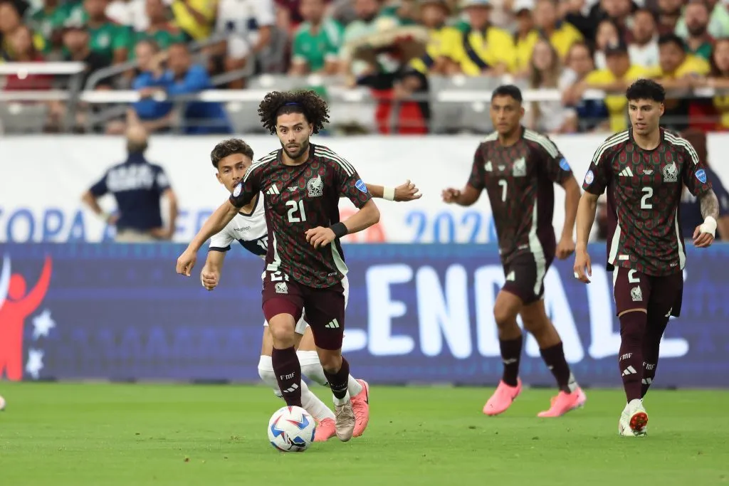 La dupla no se ahorró en críticas para la directiva el cuerpo técnico y los jugadores. (Imago)