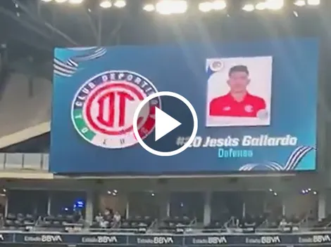 Jesús Gallardo fue recibido con abucheos por la afición de Rayados