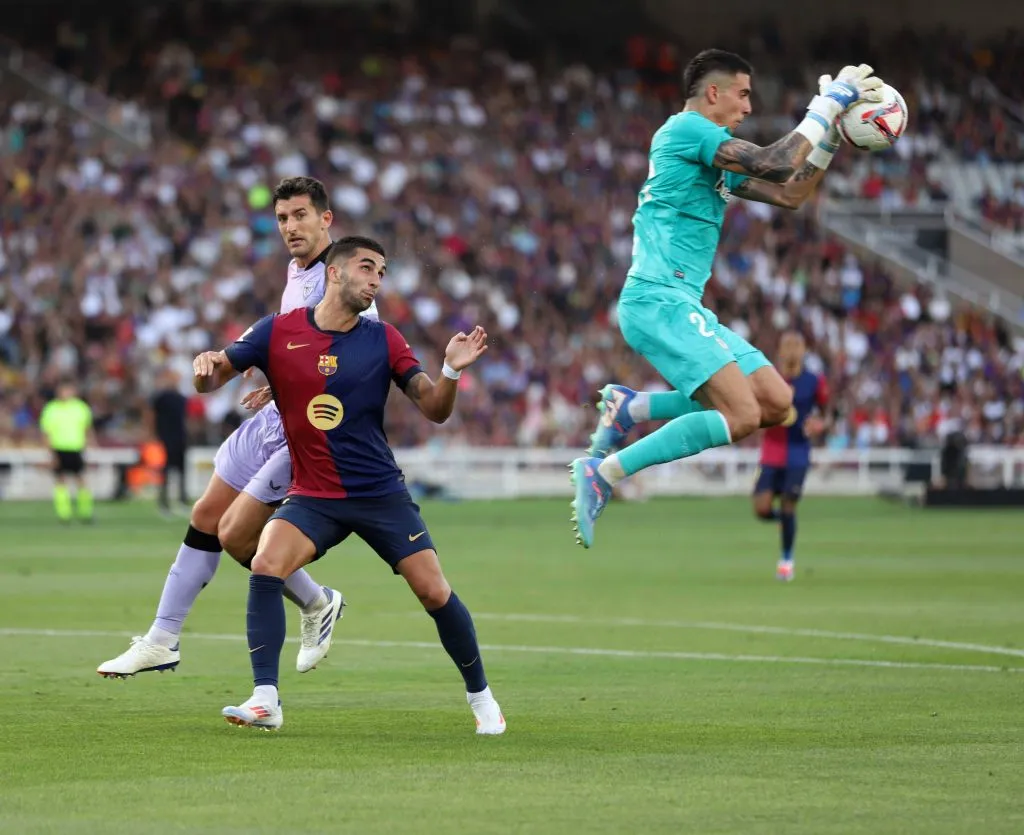 Álex Padilla en su partido ante el Barcelona (IMAGO)