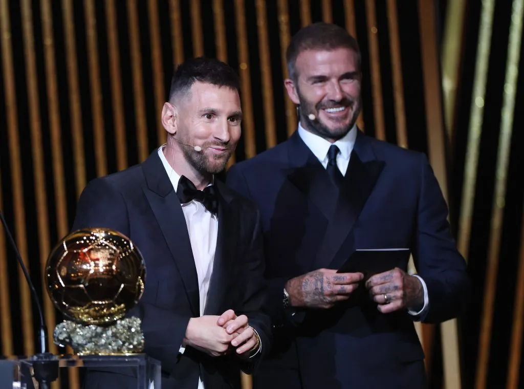 Lionel Messi, junto a David Beckham en la entrega del Balón de Oro (IMAGO)