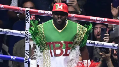 Floyd Mayweather tiene en sus planes fichar a Marco Verde para el boxeo profesional.