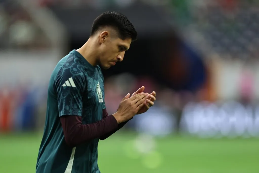 Edson Álvarez pierde la cinta de capitán de México [Foto: Getty]