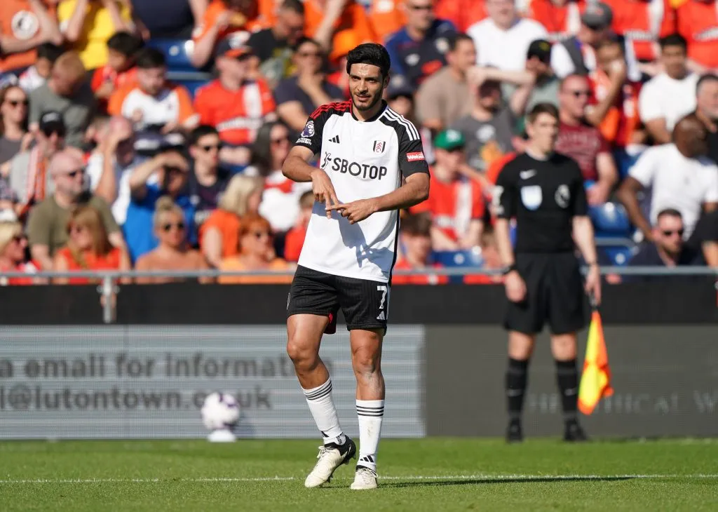 Jiménez es de los pocos mexicanos jugando en las grandes ligas de Europa. [Foto IMAGO]