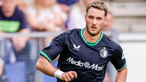 Santiago Giménez podría abandonar el Feyenoord