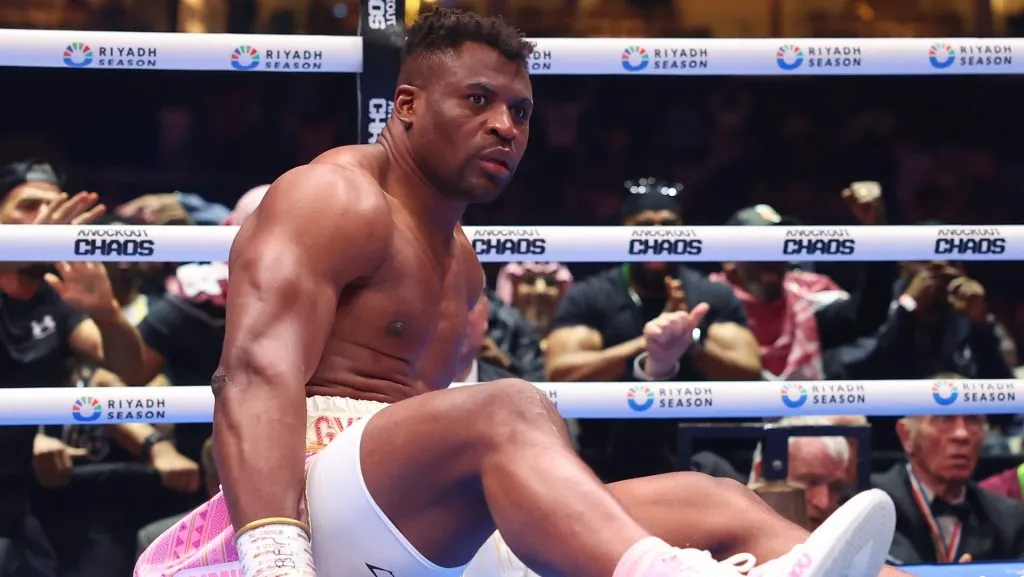 Francis Ngannou recayó en el boxeo después de su paso por el mundo de las artes marciales mixtas.