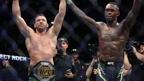 Dricus du Plessis se quedó con el duelo de africanos vs. Israel Adesanya y retuvo su título del peso medio de la UFC.