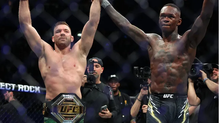 Dricus du Plessis se quedó con el duelo de africanos vs. Israel Adesanya y retuvo su título del peso medio de la UFC.