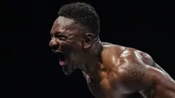 Christian Mbilli no brilló ante Sergiy Derevyanchenko y se impuso por decisión unánime.