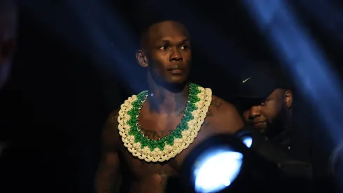 Israel Adesanya quiere volver a ser campeón del peso medio y para eso deberá vencer a Dricus du Plessis en UFC 305.