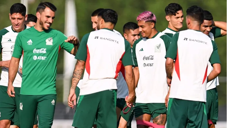 Julián Araujo podría irse del Barcelona