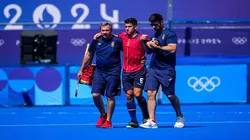 Jordi Bonastre, jugador de hockey de España, se retira lesionado del campo de juego. (Imago)