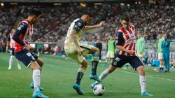 Chivas y América chocan por la ida de las semifinales de la Liga MX.
