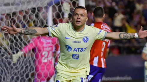 Jonathan Rodríguez tras su gol ante el San Luis.