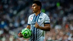 Jesús Gallardo durante el partido ante Santos.