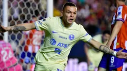 Cabecita celebra su tanto ante San Luis.