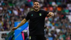 Larcamón, molesto con el formato de la Liga MX.