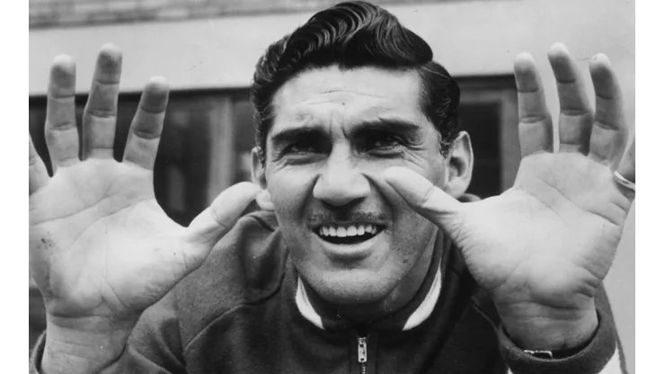 Fallece Antonio Carbajal.