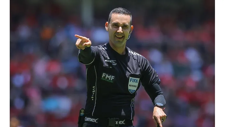 César Arturo Ramos durante un partido en Toluca.