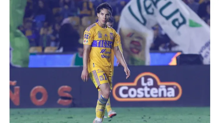Tigres habría definido el futuro de Diego Lainez.