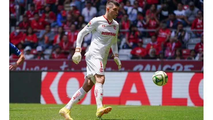 Tiago Volpi cobró penal a lo Panenka.