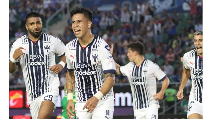 Festejo del gol de Maximiliano Meza.