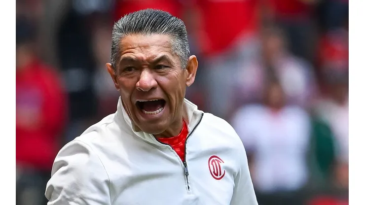 Ignacio Ambriz, DT de Toluca.