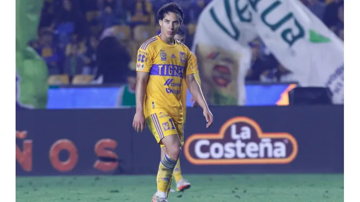 Siboldi reveló por qué sacó a Diego Lainez en el entretiempo