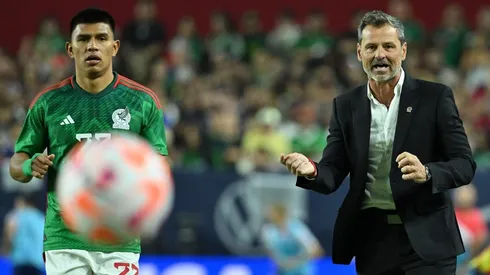 Diego Cocca y Jesús Gallardo durante el partido del Tricolor.