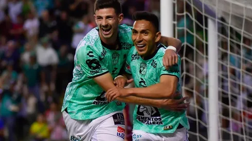 ¿Era fuera de juego? Polémico gol que le anularon a León frente a Chivas.