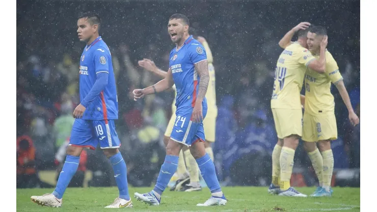 Celestes y azulcremas en el 7-0 del torneo Apertura 2022.