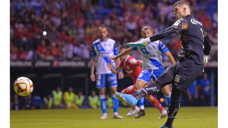 Tiago Volpi anotó de penal el gol del triunfo del Toluca.