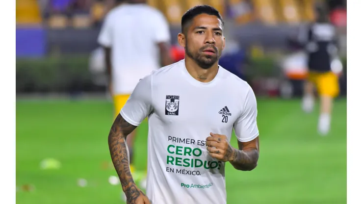 Javier Aquino previo a un partido de Tigres en el Clausura 2023.