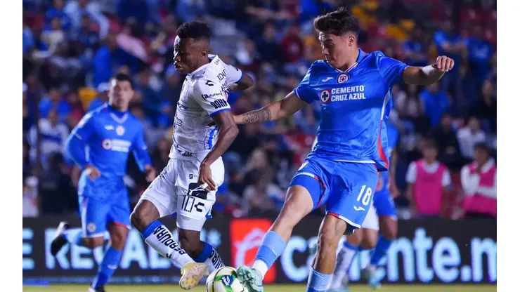 Querétaro volvió a mostrar los puntos débiles de Cruz Azul.