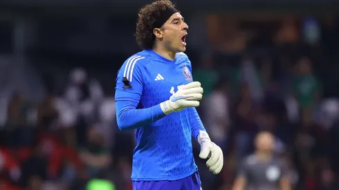 Guillermo Ochoa en el partido contra Jamaica en la Liga de Naciones.