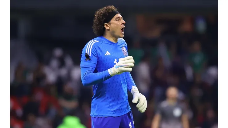 Guillermo Ochoa en el partido contra Jamaica en la Liga de Naciones.