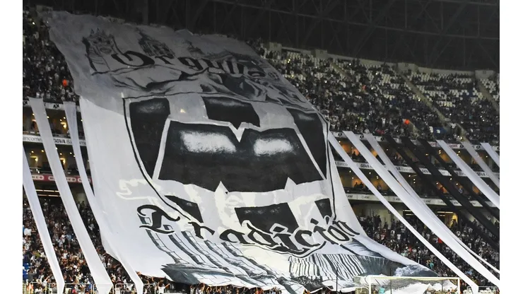 Movimientos en Rayados.