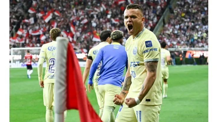 Cabecita fue la figura del Clásico Nacional
