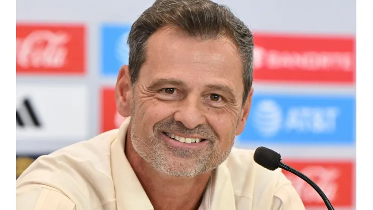 Felicidad en Diego Cocca: refuerzos para visitar a Surinam