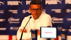 Fernando Ortiz en la conferencia previa al Clásico Nacional.