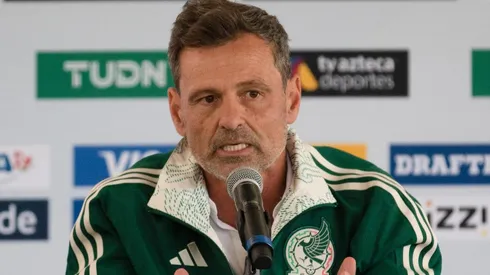 Diego Cocca prepara su primer partido.