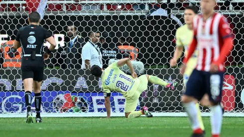 El polémico festejo de Henry Martin ante Chivas.